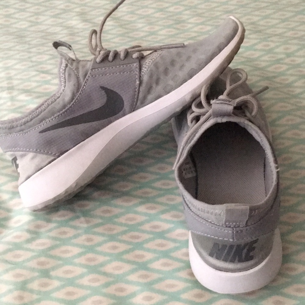 Women’s nike Juvenate